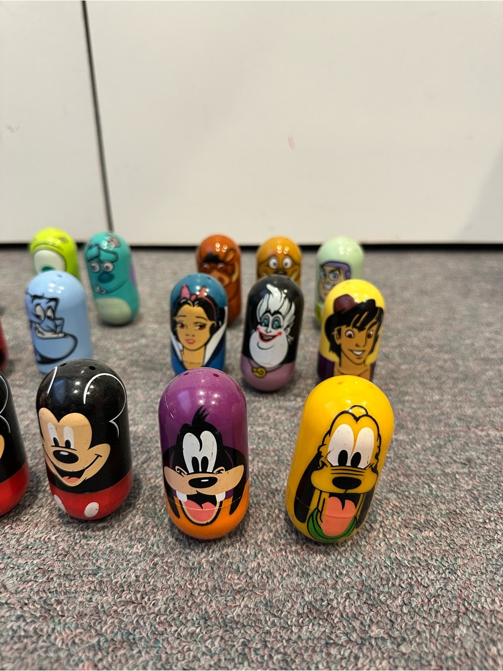 Vintage 2005/2006 Kellogg’s Toys x Disney Wobblers Beanz Lot of 21 Characters - Picture 3 of 9